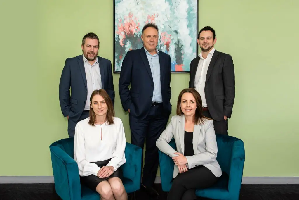 Who are the leading financial advisors and asset management specialists in Melbourne?