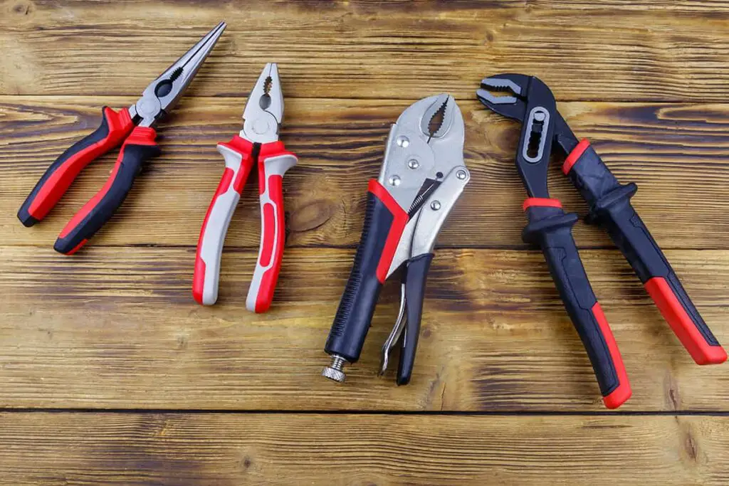 A Comprehensive Look at Different Types and Applications of Combination Pliers