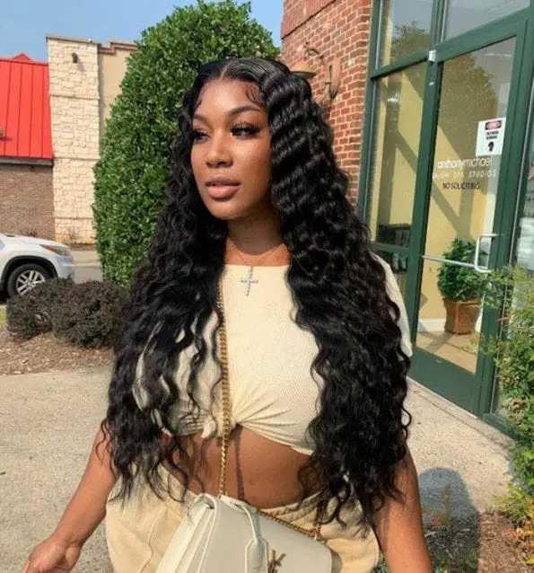 Unlocking Elegance and Versatility with Deep Wave Wig Styles